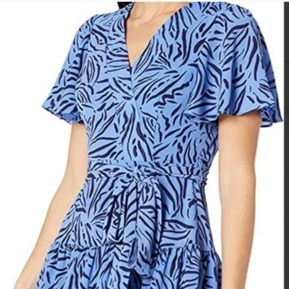 Eliza j - Picture 4 of 5